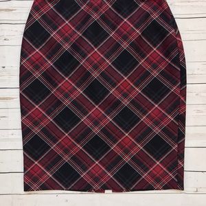 WHBM red & black plaid pencil skirt size 0